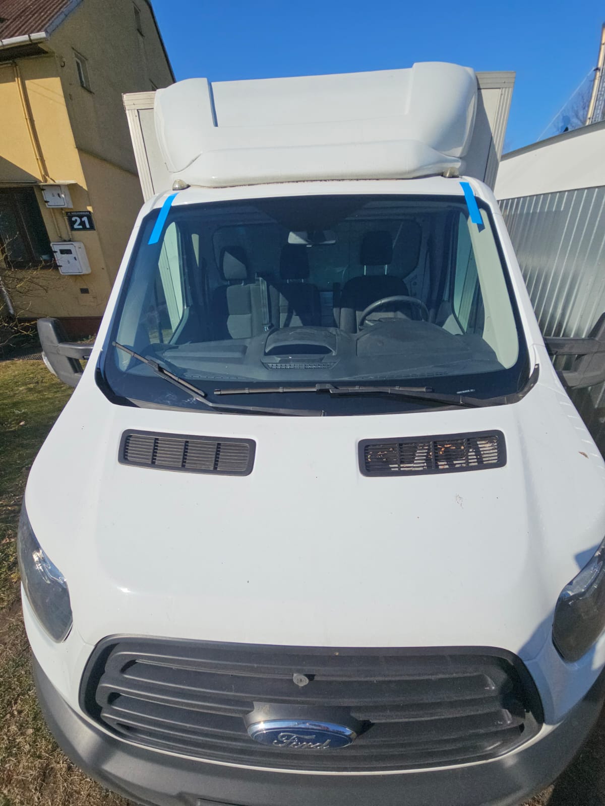 Ford Transit, vetrobransko steklo – po