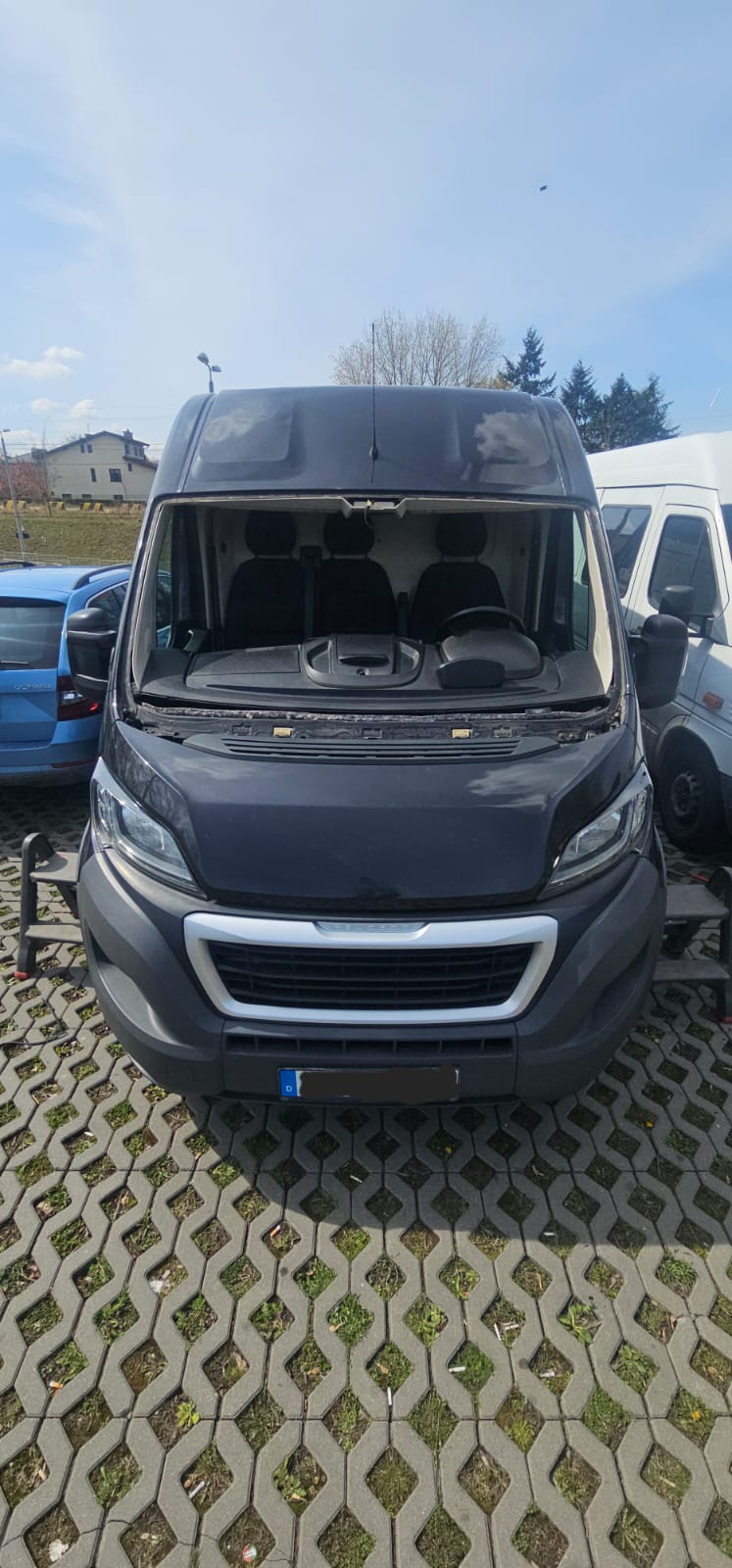 Peugeot Boxer, vetrobransko steklo – pred